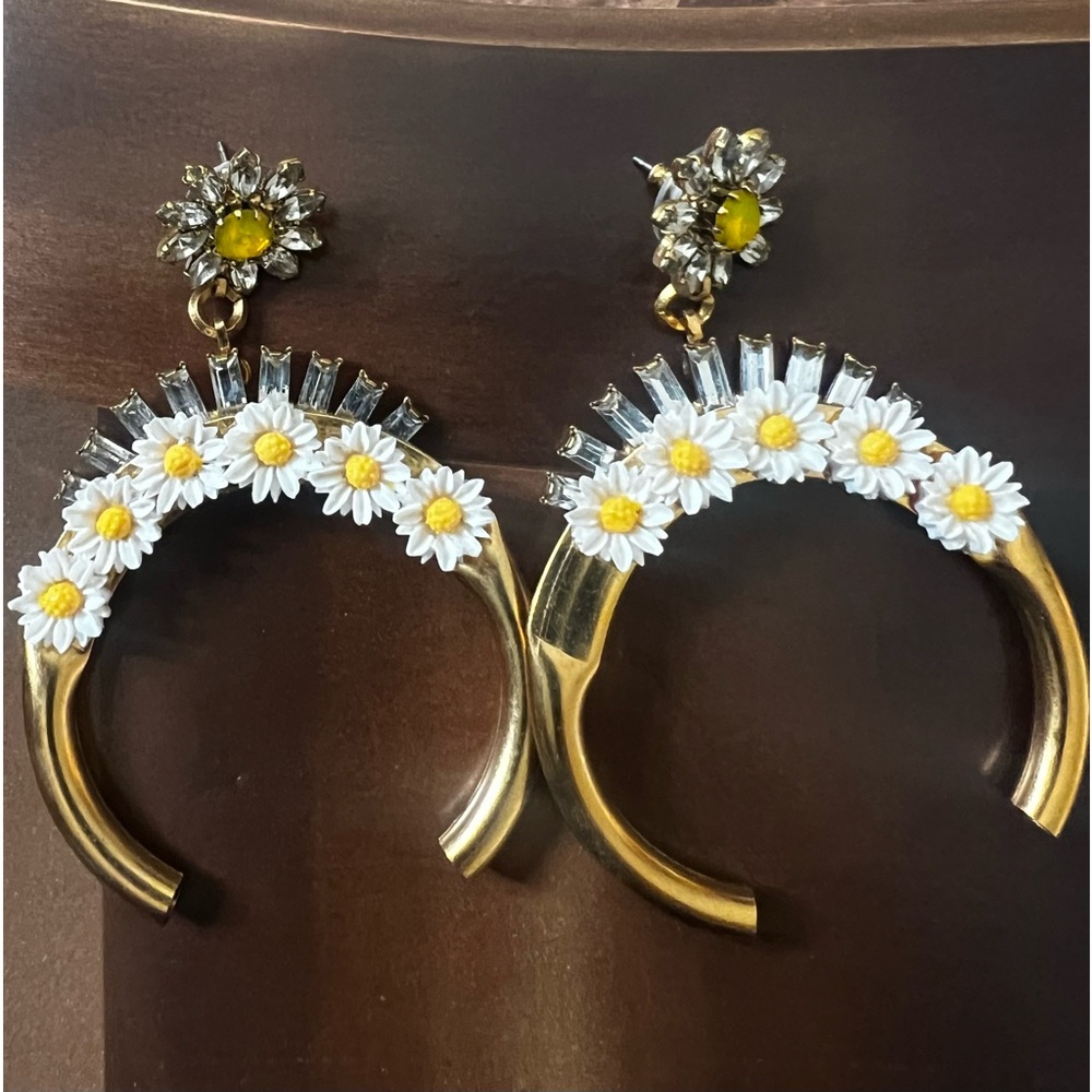 Elizabeth Cole Daisy Earrings
✨REDUCED✨